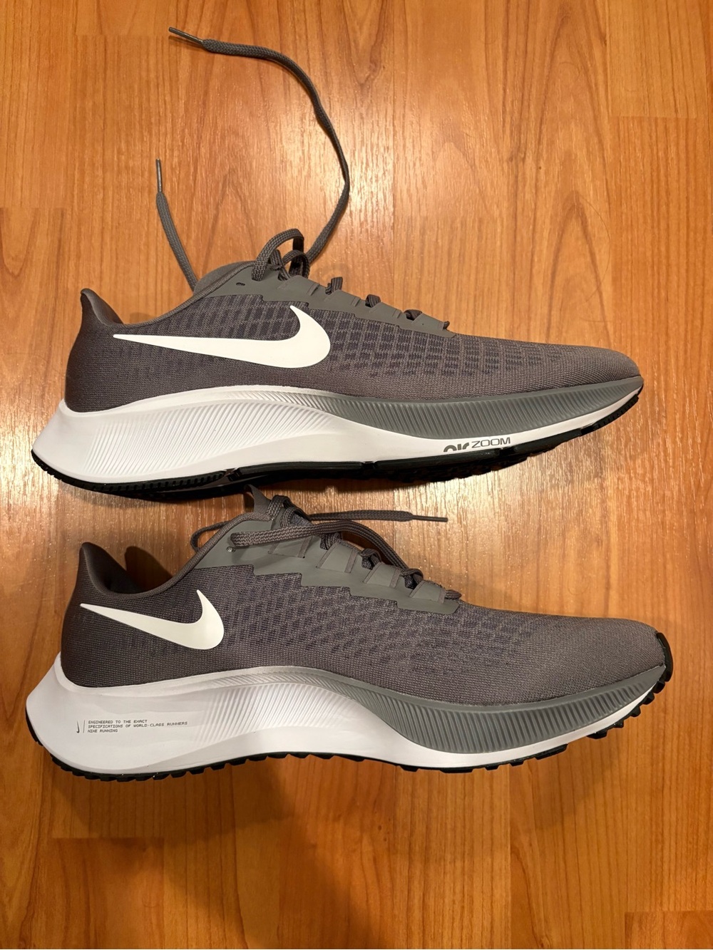 Nike Men's Gray Pegasus Zoom 37  Running Shoes. Size 10.5. Brand New!